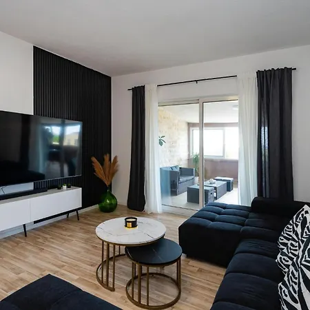 Lovely In Skabrnja *