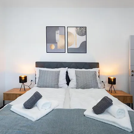 Lovely In Skabrnja Apartmán