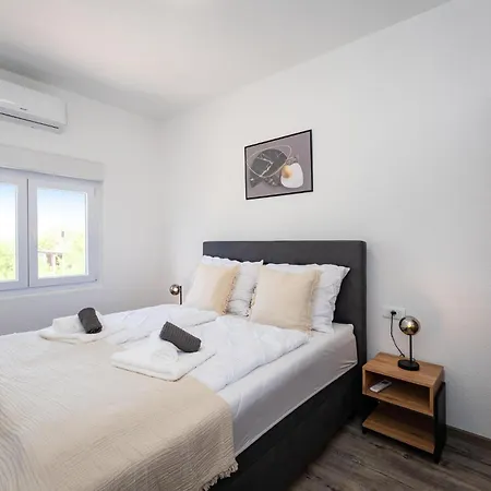 Lovely In Skabrnja * Skabrnje