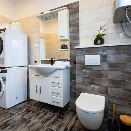 Awesome In Skabrnja Apartamento